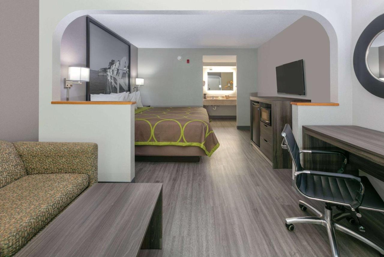 Super 8 By Wyndham Diberville Biloxi Area Exteriér fotografie