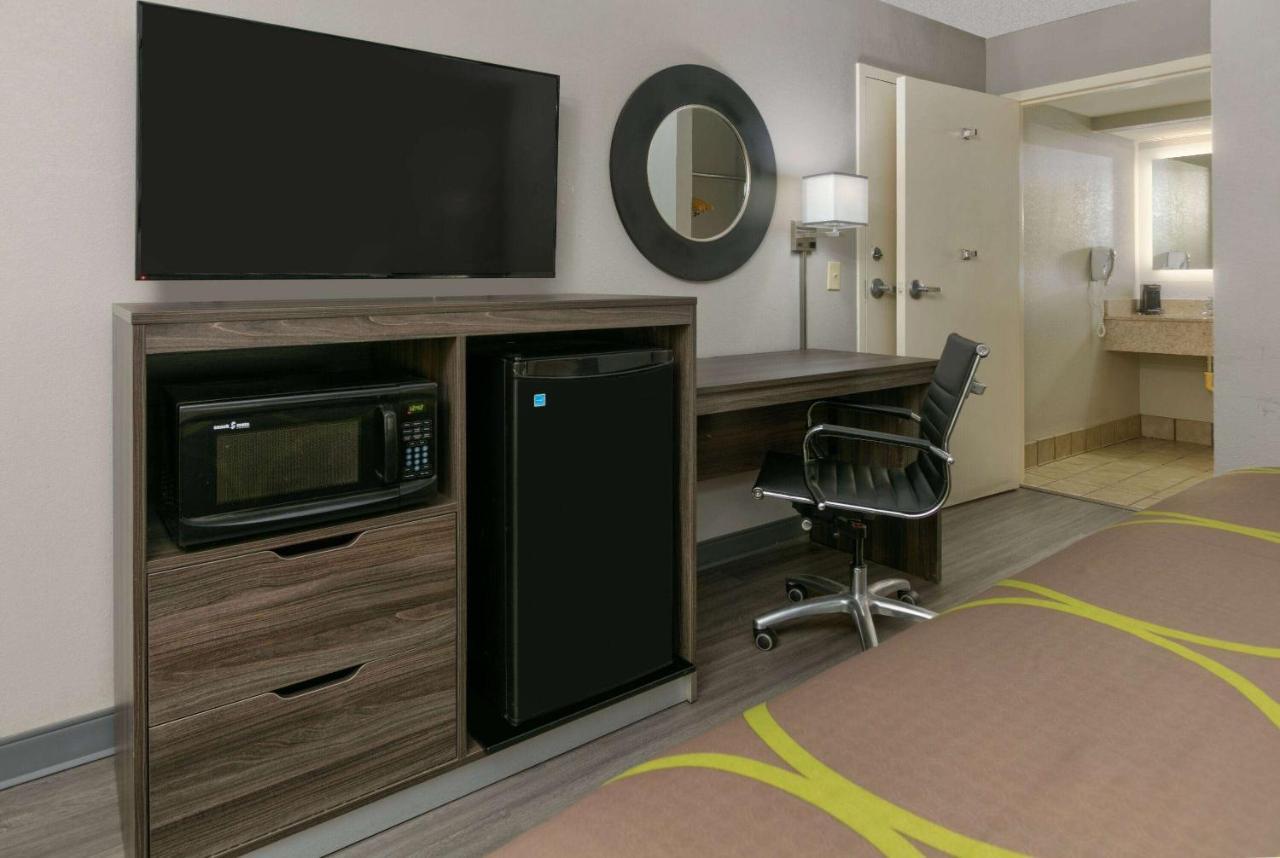 Super 8 By Wyndham Diberville Biloxi Area Exteriér fotografie